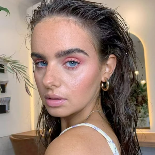 A guide to TikTok's hair slugging trend