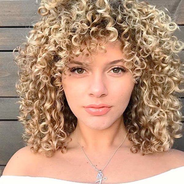 How to diffuse curly hair and reduce frizz